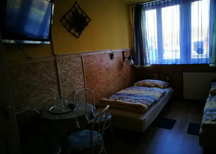 Paterdombi Vendeghaz Гостевой дом *
